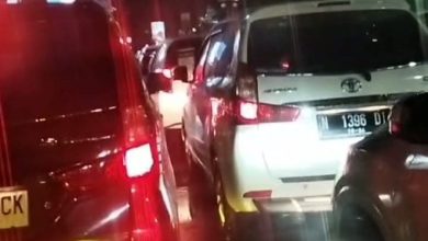 kondisi kemacetan di depan Mall Olympic Garden (foto : kiriman dari pendengar)