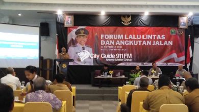 Sekda Kota Malang Erik Setyo Santoso saat sambutan di FLLAJ (foto : Intan Refa)