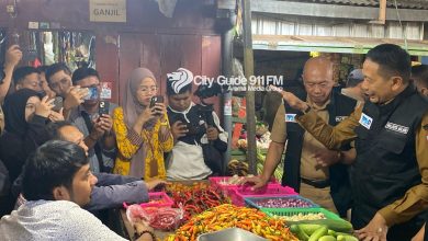 TPID Kota Malang sidak pada sejumlah pasar seiring kenaikan harga sembako. (Foto : Dwi Putri)