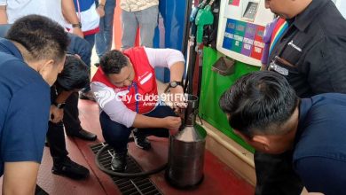 Pemeriksaan kualitas Pertamax di 3 SPBU di Bululawang, Malang. (Foto : Heri Prasetyo)
