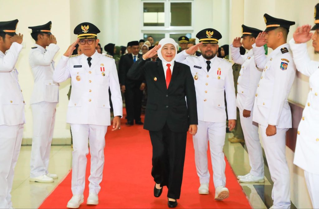 Gubernur Khofifah saat menghadiri sertijab Wali Kota dan Wakil Wali Kota Batu periode 2025-2030. (Foto : Istimewa)