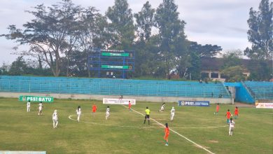 Pertandingan cabor sepak bola putri di Stadion Brantas. (Foto : Istimewa)