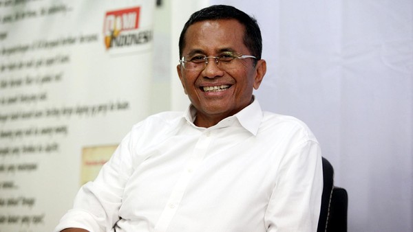 Mantan Direktur Utama PT Jawa Pos Dahlan Iskan. (Foto : bukunesia.com)